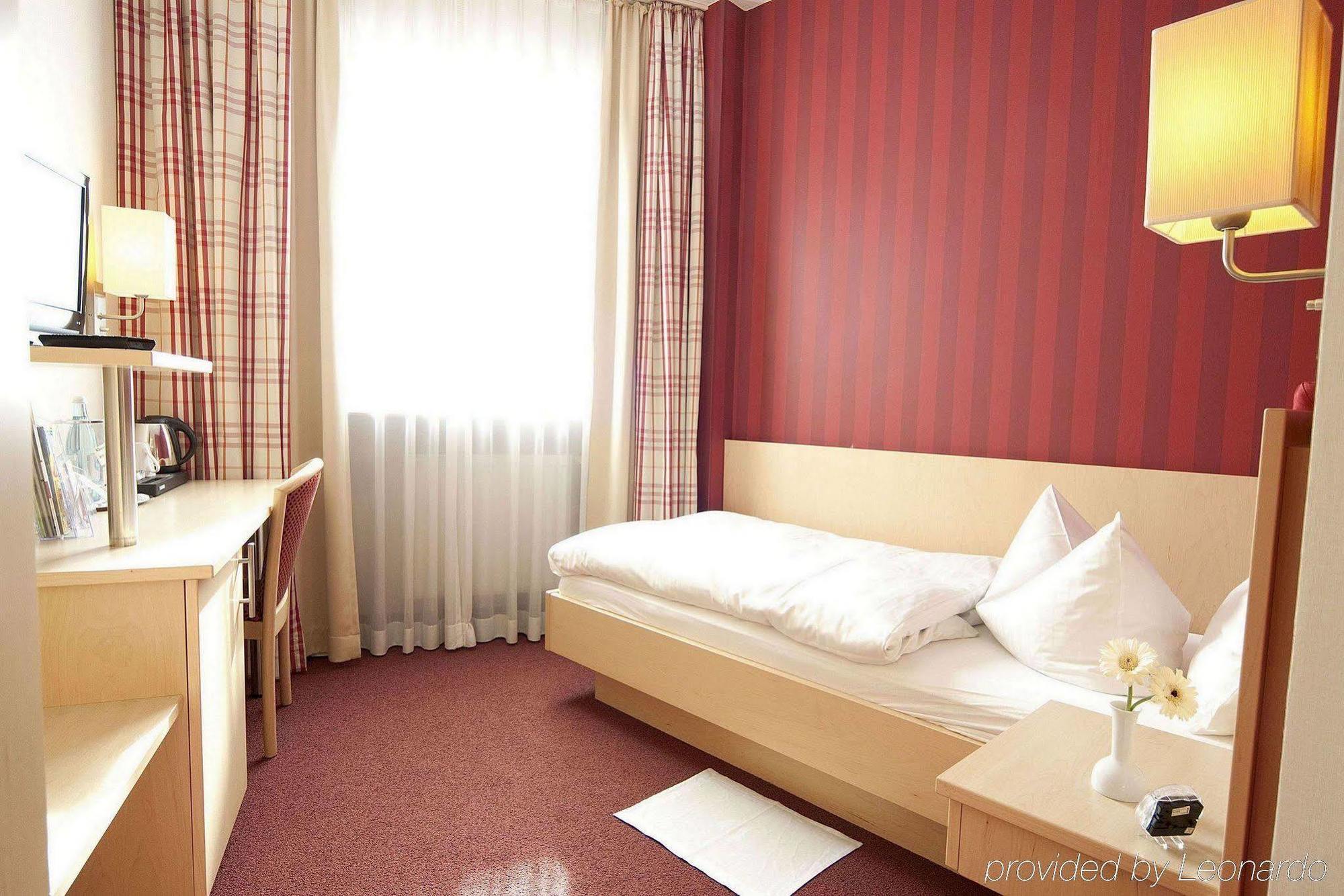Deutsches Haus Hotel 3*
