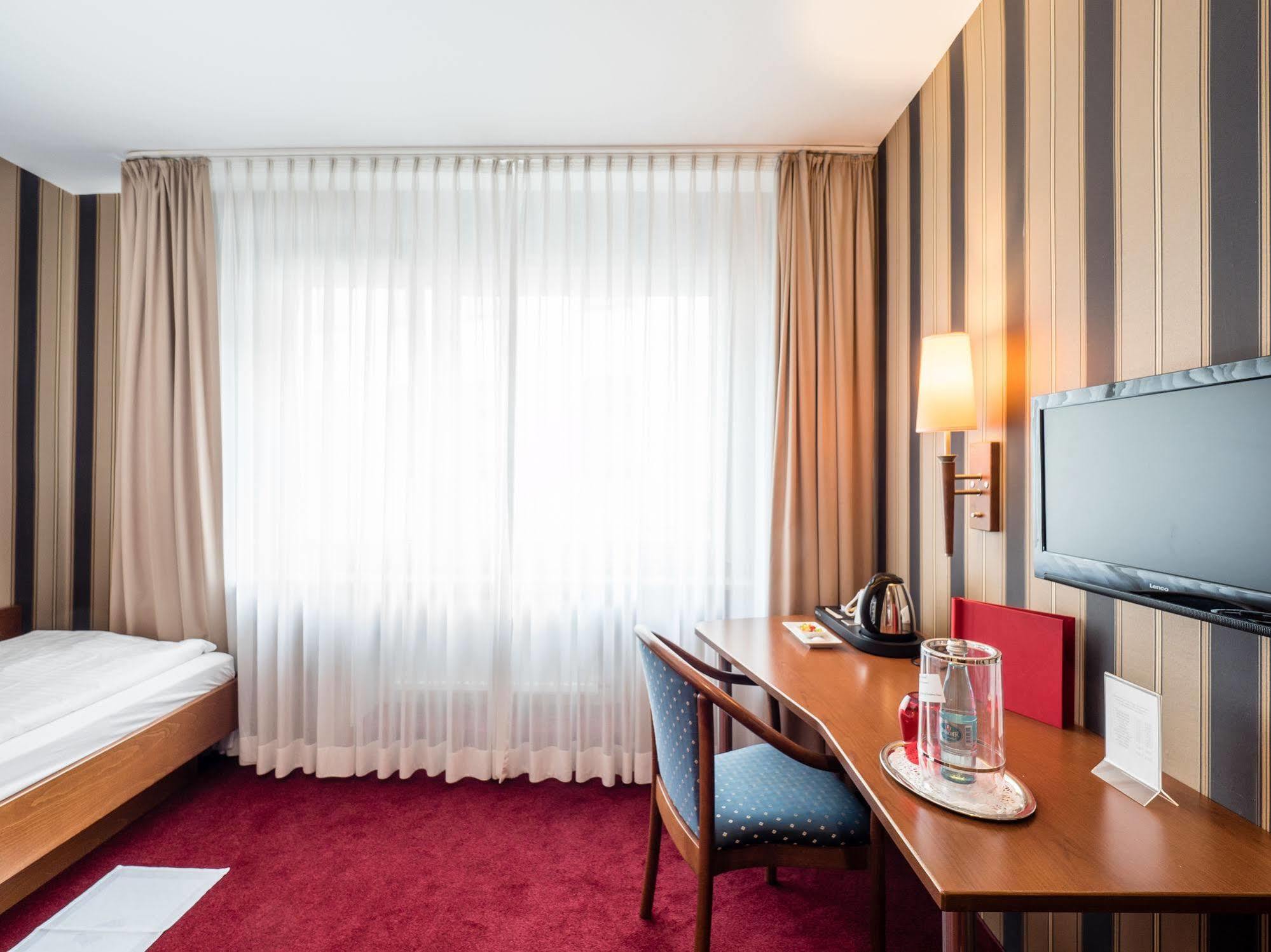 Deutsches Haus 3* Bonn